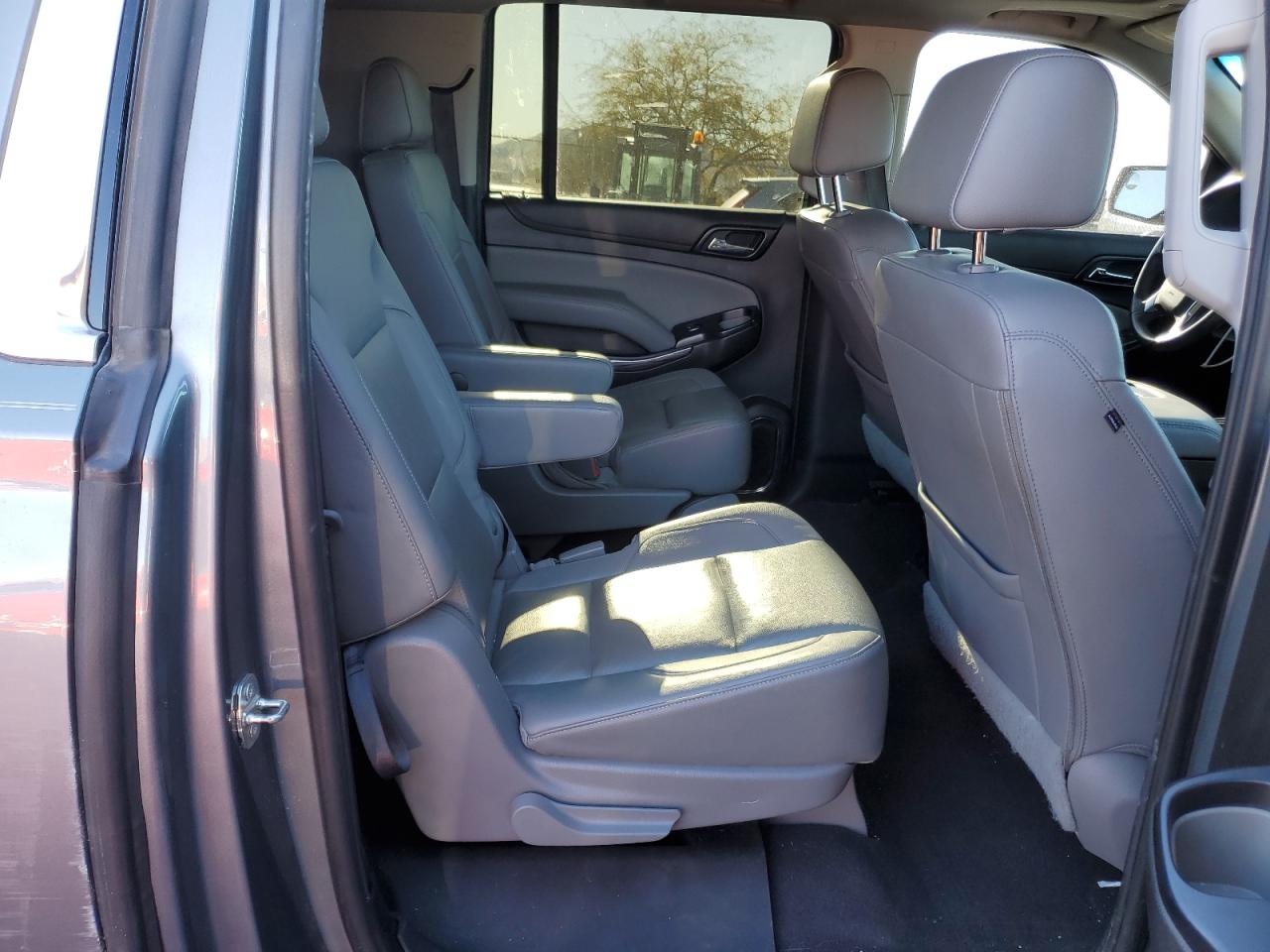 2020 Chevrolet Suburban - Image 11