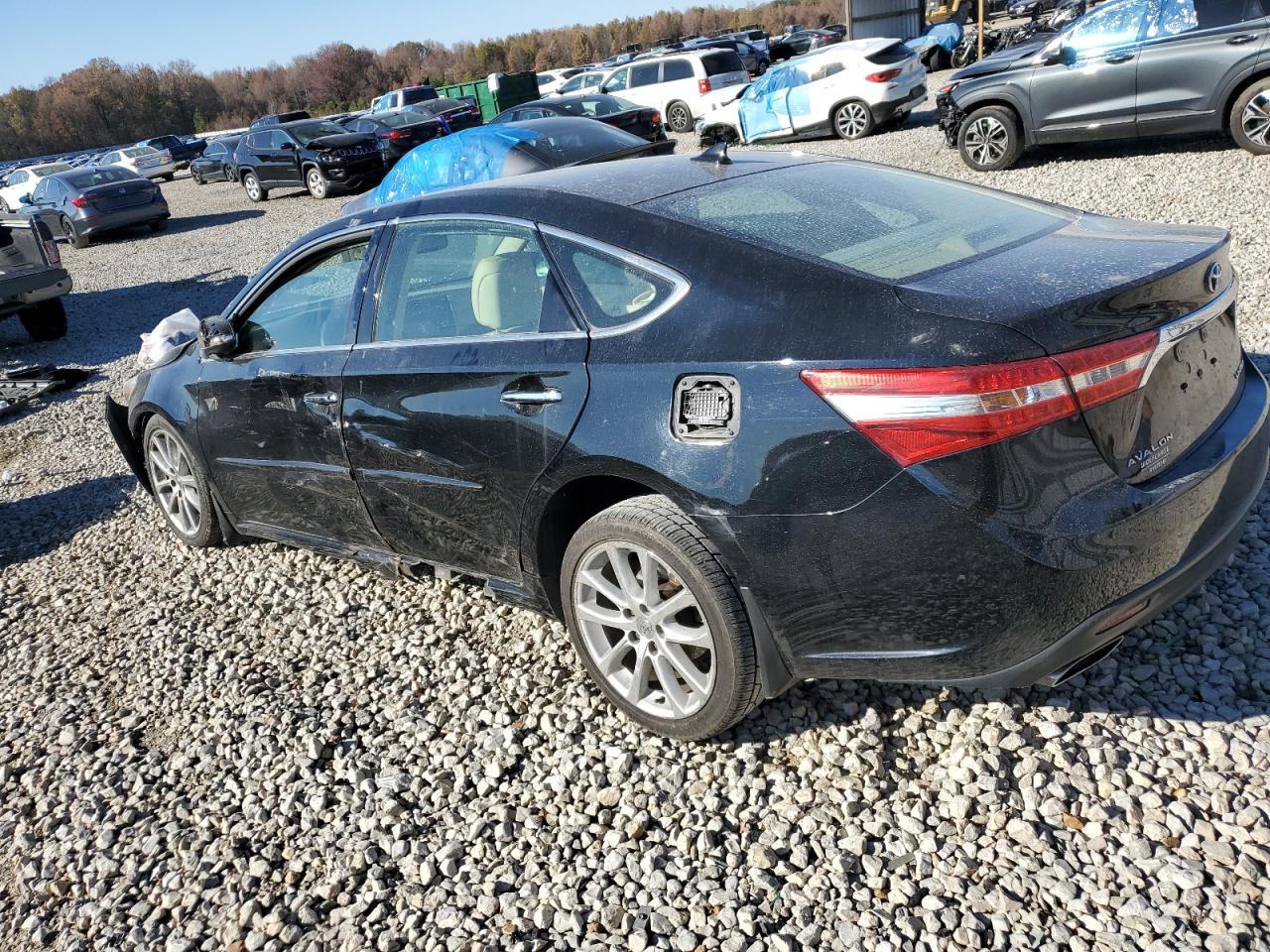 2015 Toyota Avalon - Image 2