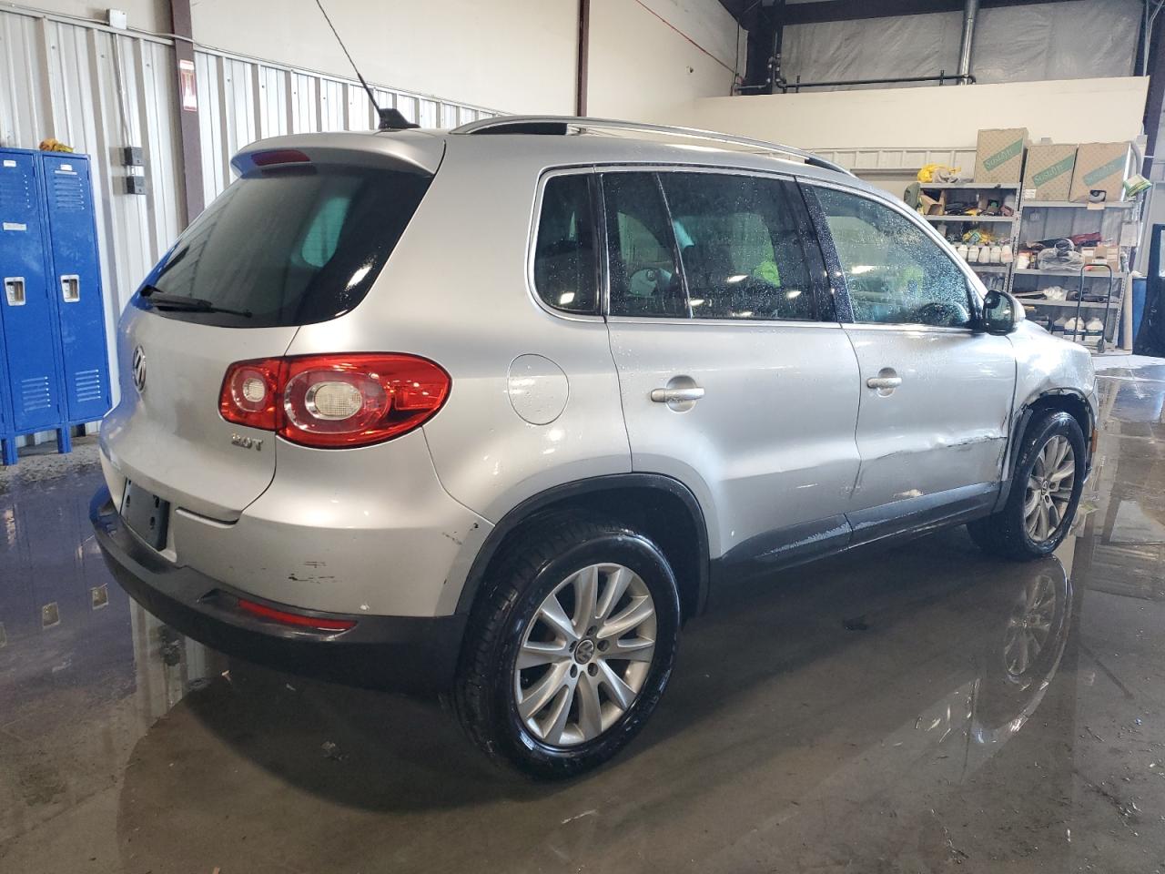 2009 Volkswagen Tiguan - Image 3
