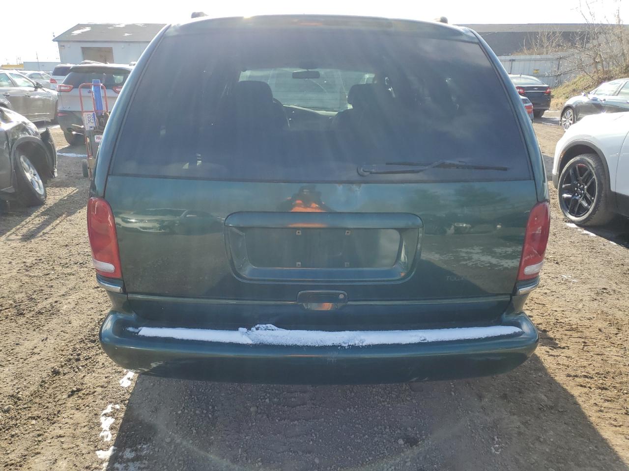 1996 Chrysler Town & Country Lxi VIN: 1C4GP64L3TB133104 Lot: 82596734