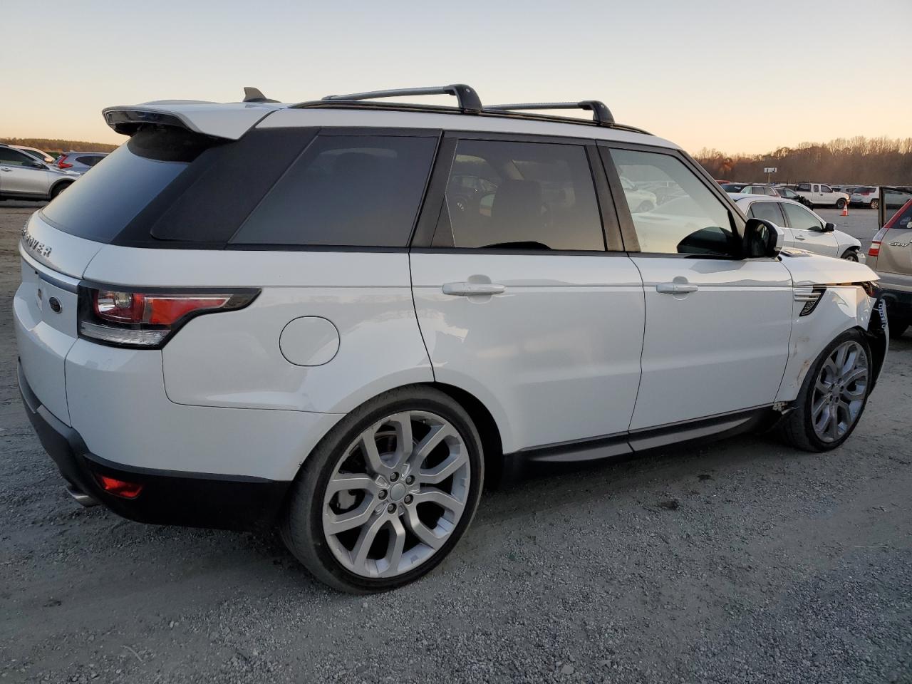 2016 Land Rover Range Rover - Image 3