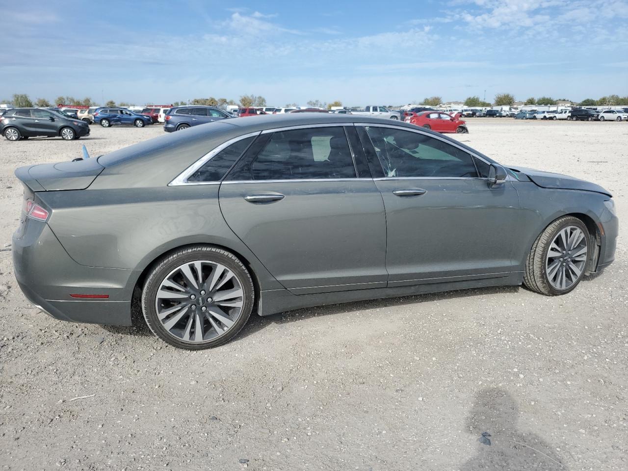 2017 Lincoln MKZ - Image 3