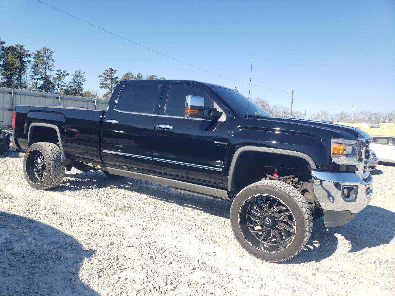 VIN 1GT423E80FF554415 2015 GMC SIERRA no.4