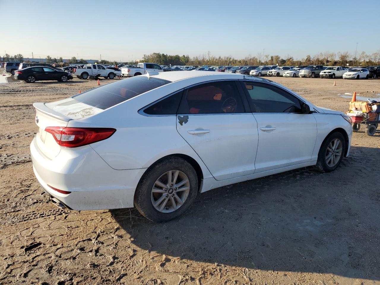 2016 Hyundai Sonata - Image 3
