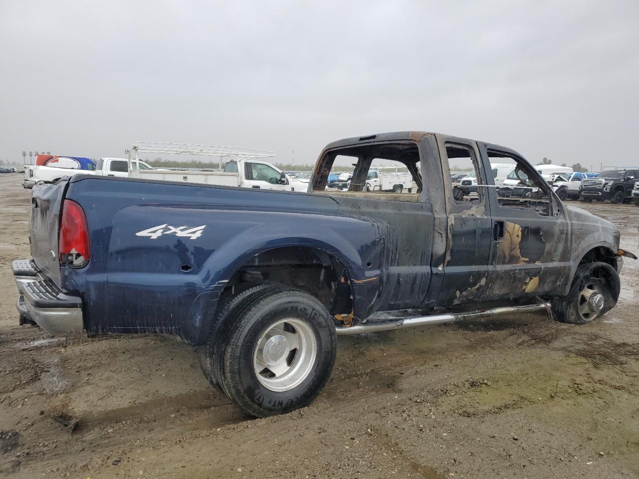 2003 Ford F350 - Image 3