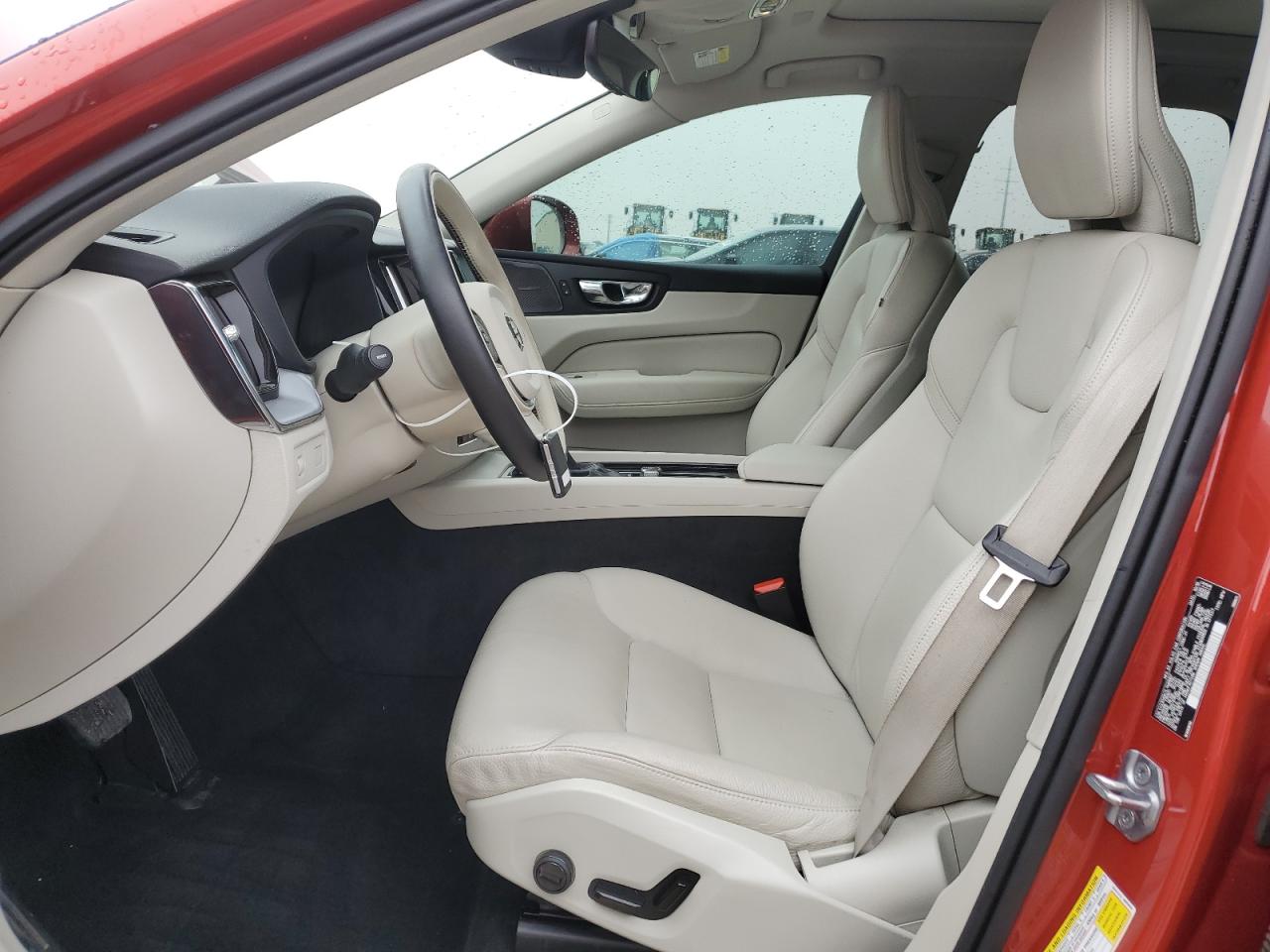 2020 Volvo XC60 - Image 7