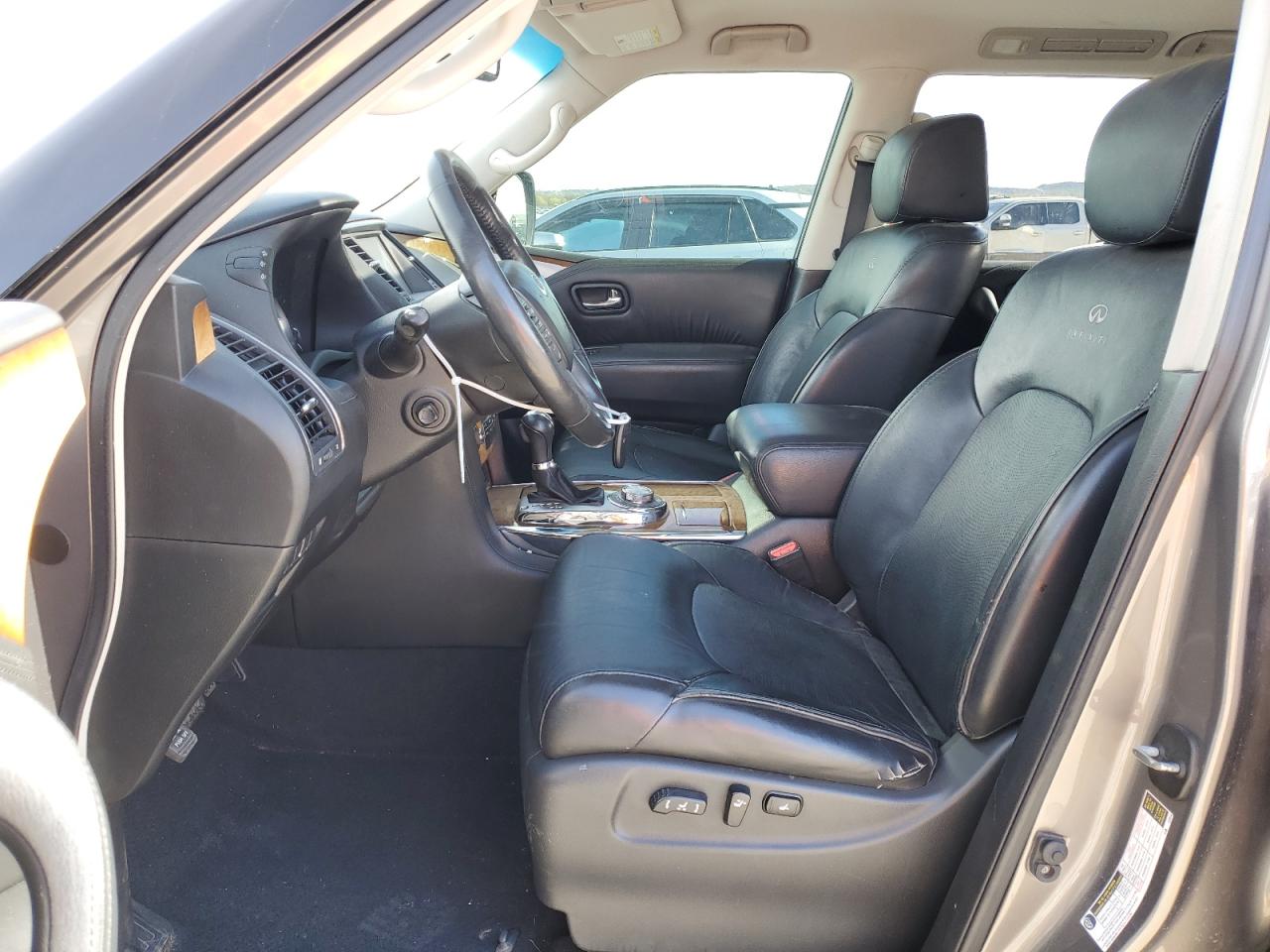 2014 Infiniti QX80 - Image 7