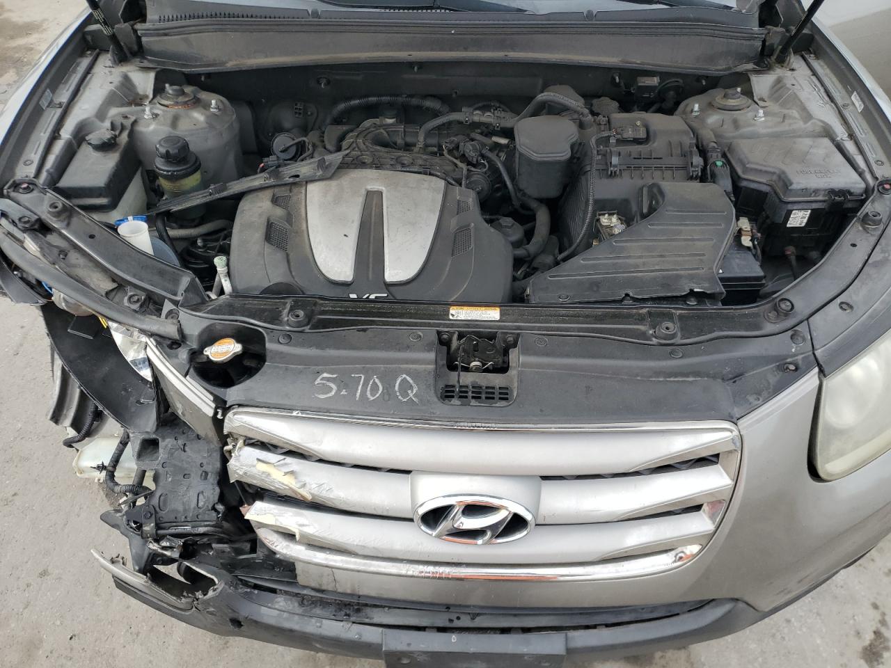 2012 Hyundai Santa Fe - Image 12