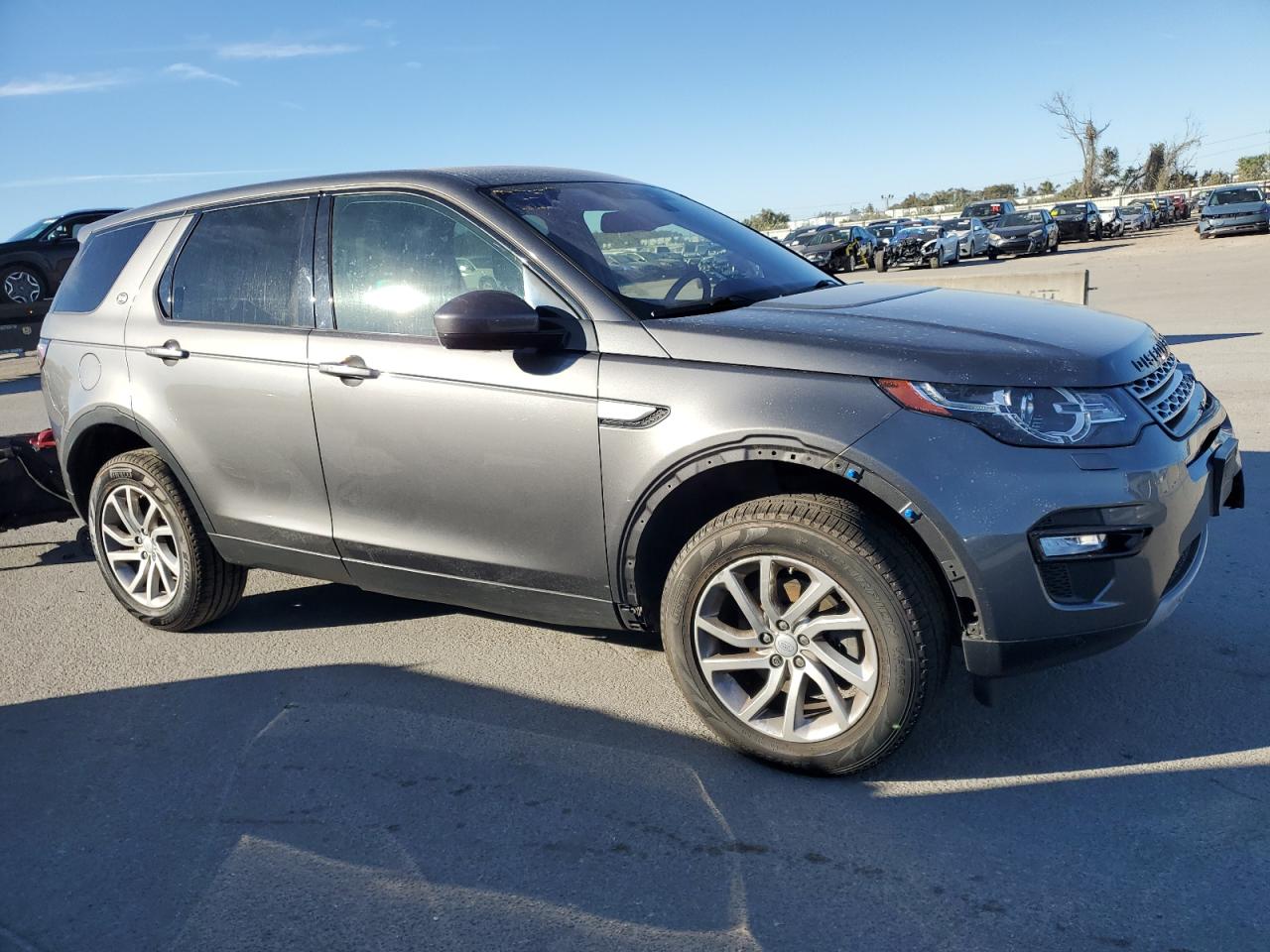 2019 Land Rover Discovery - Image 4