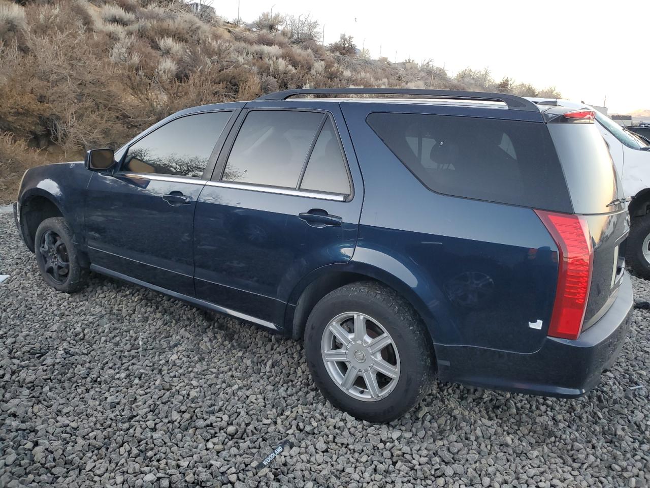2005 Cadillac SRX - Image 2