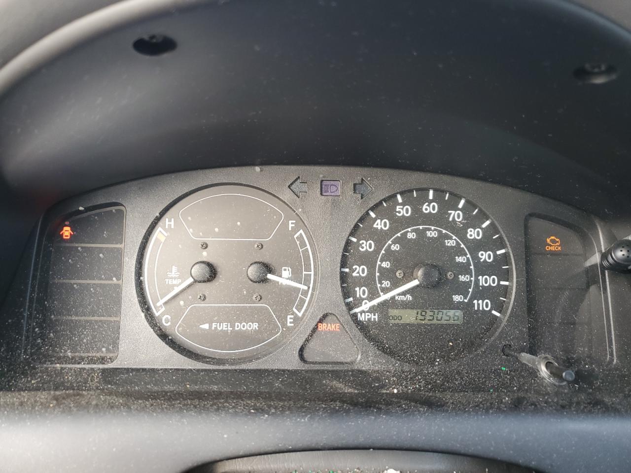2000 Toyota Corolla - Image 9
