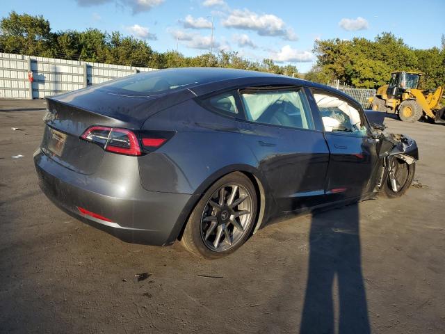  TESLA MODEL 3 2023 Серый