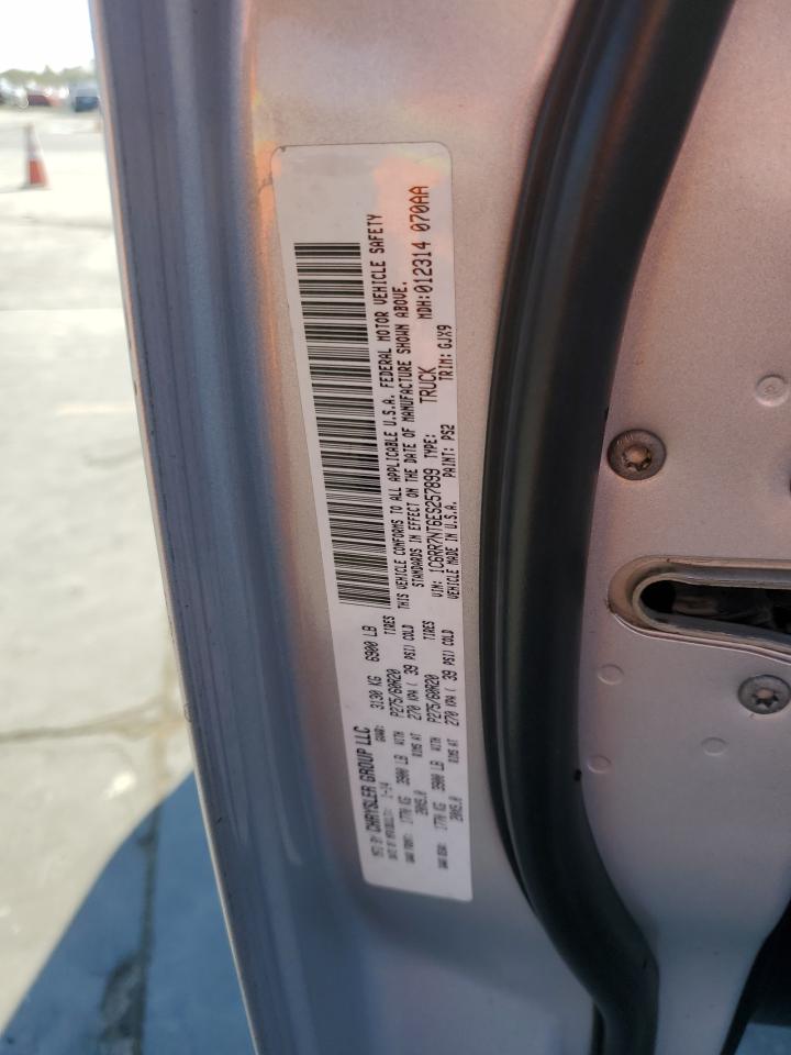 2014 RAM 1500 - Image 12