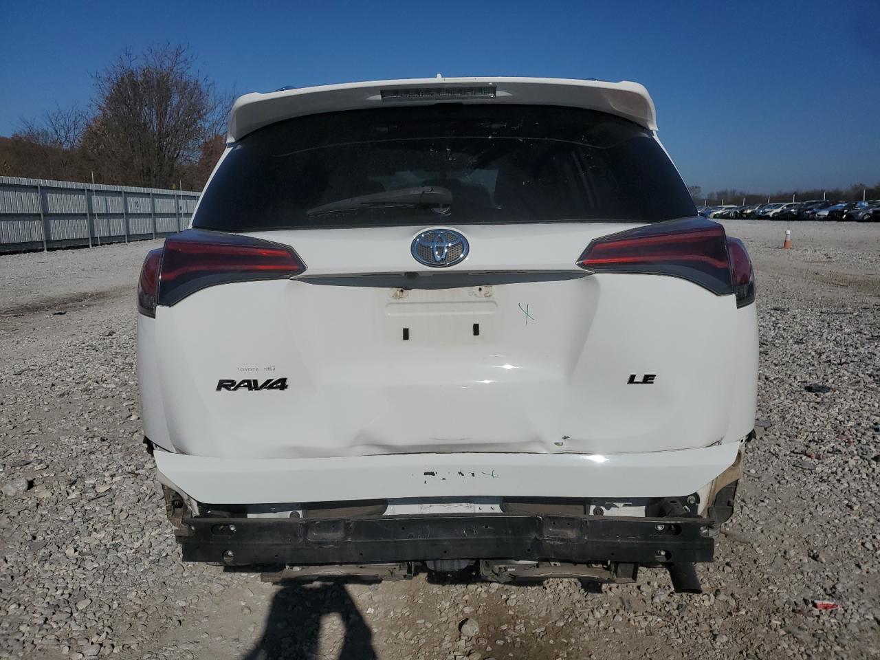 VIN JTMZFREV6GJ097708 2016 TOYOTA RAV4 no.6