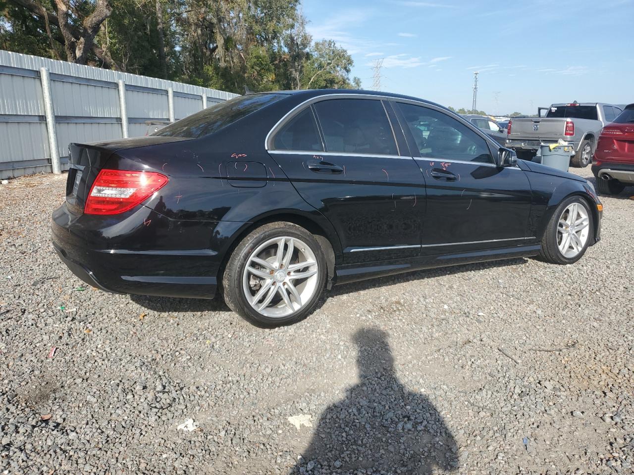 VIN WDDGF4HB3DA762027 2013 MERCEDES-BENZ C-CLASS no.3