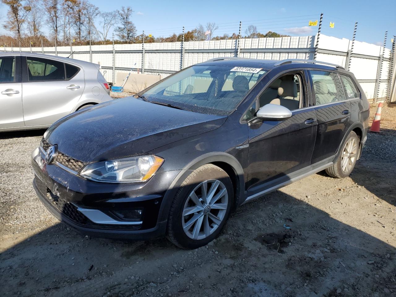 2017 Volkswagen Golf - Image 1