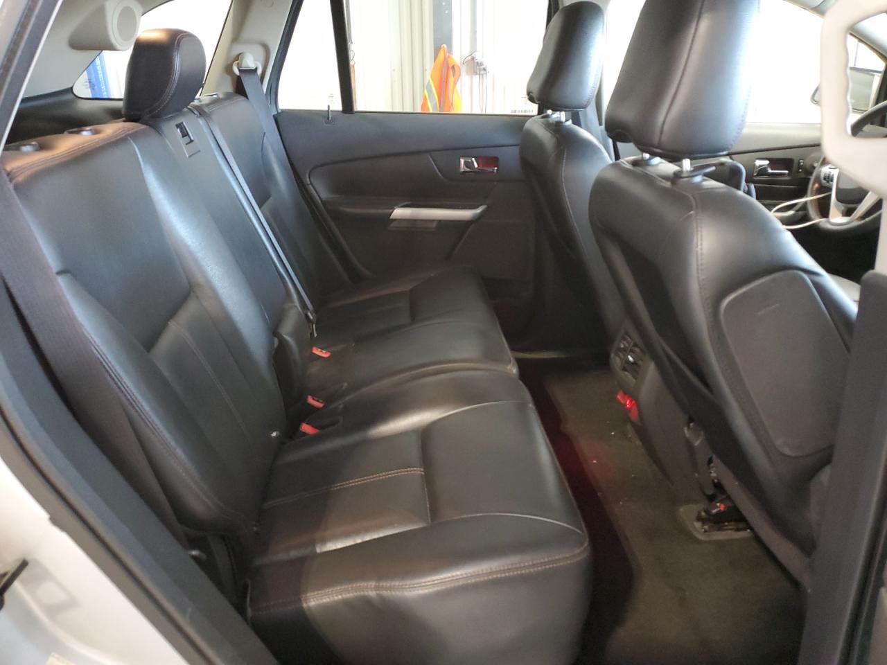 2011 Ford Edge - Image 11