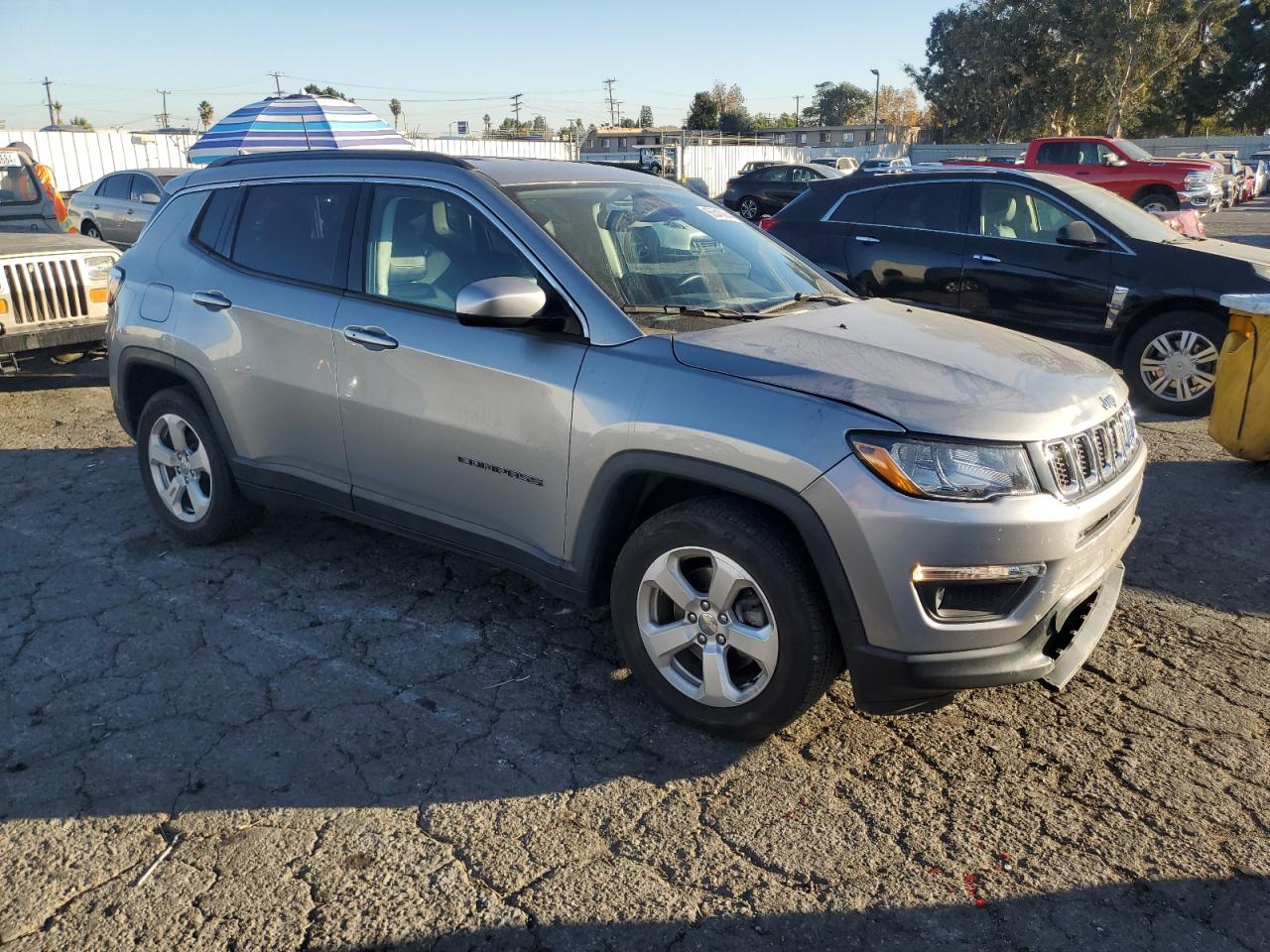 VIN 3C4NJCBB0KT727230 2019 JEEP COMPASS no.4