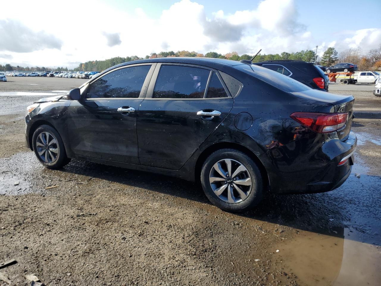 2023 Kia Rio - Image 2