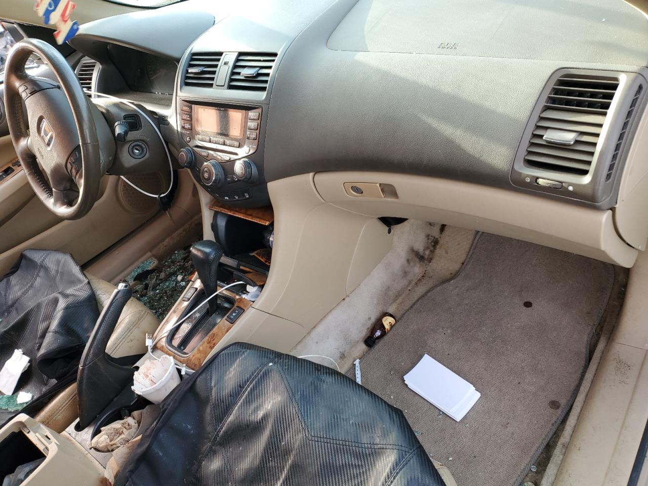 2004 Honda Accord - Image 8