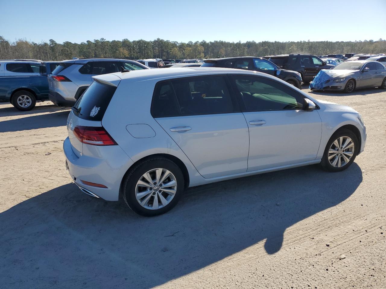 2020 Volkswagen Golf - Image 3