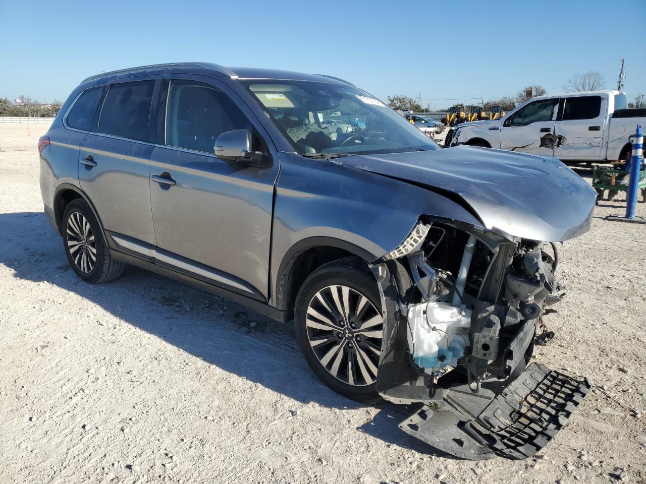 2020 Mitsubishi Outlander - Image 4