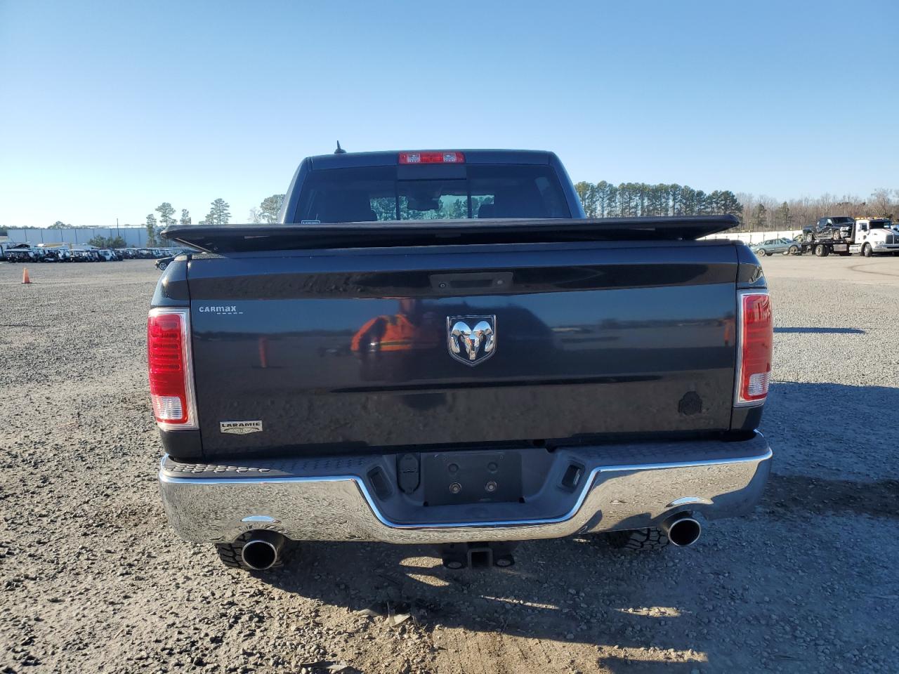 2016 RAM 1500 - Image 6