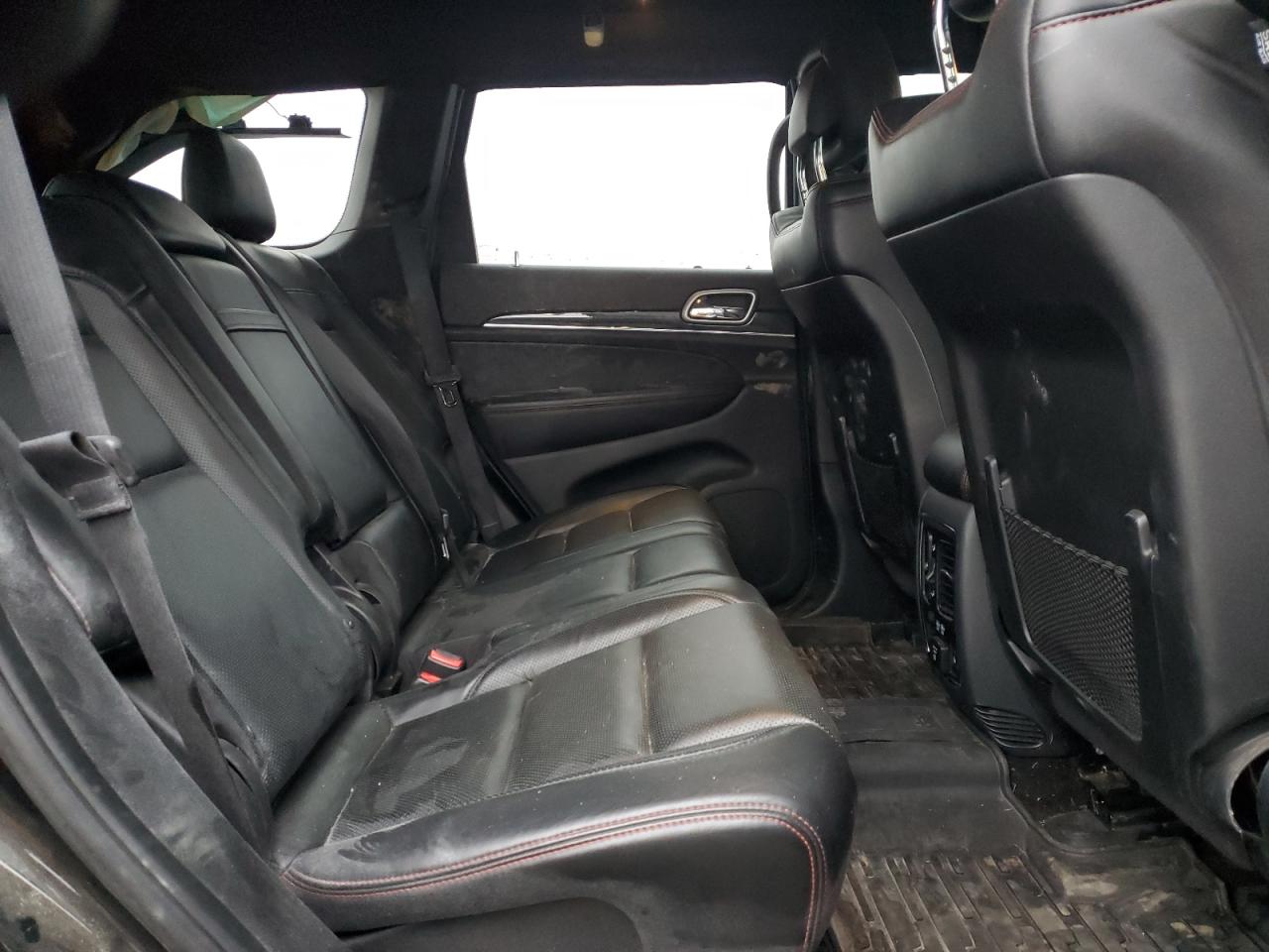 2018 Jeep Grand Cherokee - Image 11