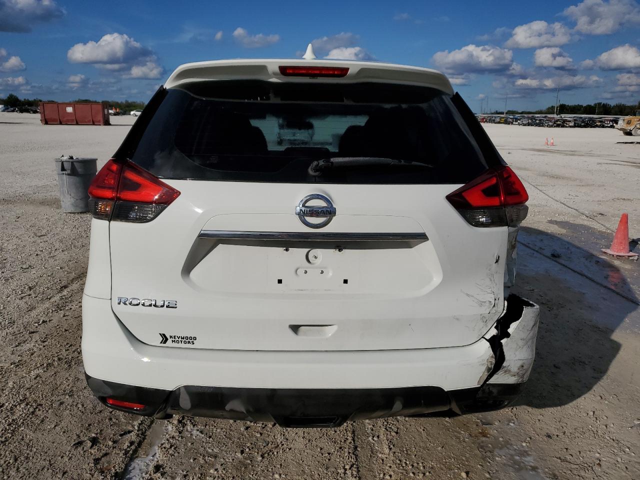 2017 Nissan Rogue S VIN: 5N1AT2MT7HC731395 Lot: 86276344