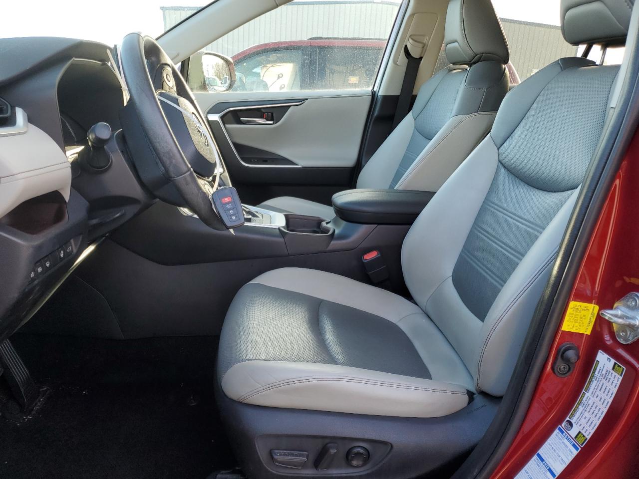 2020 Toyota RAV 4 - Image 7
