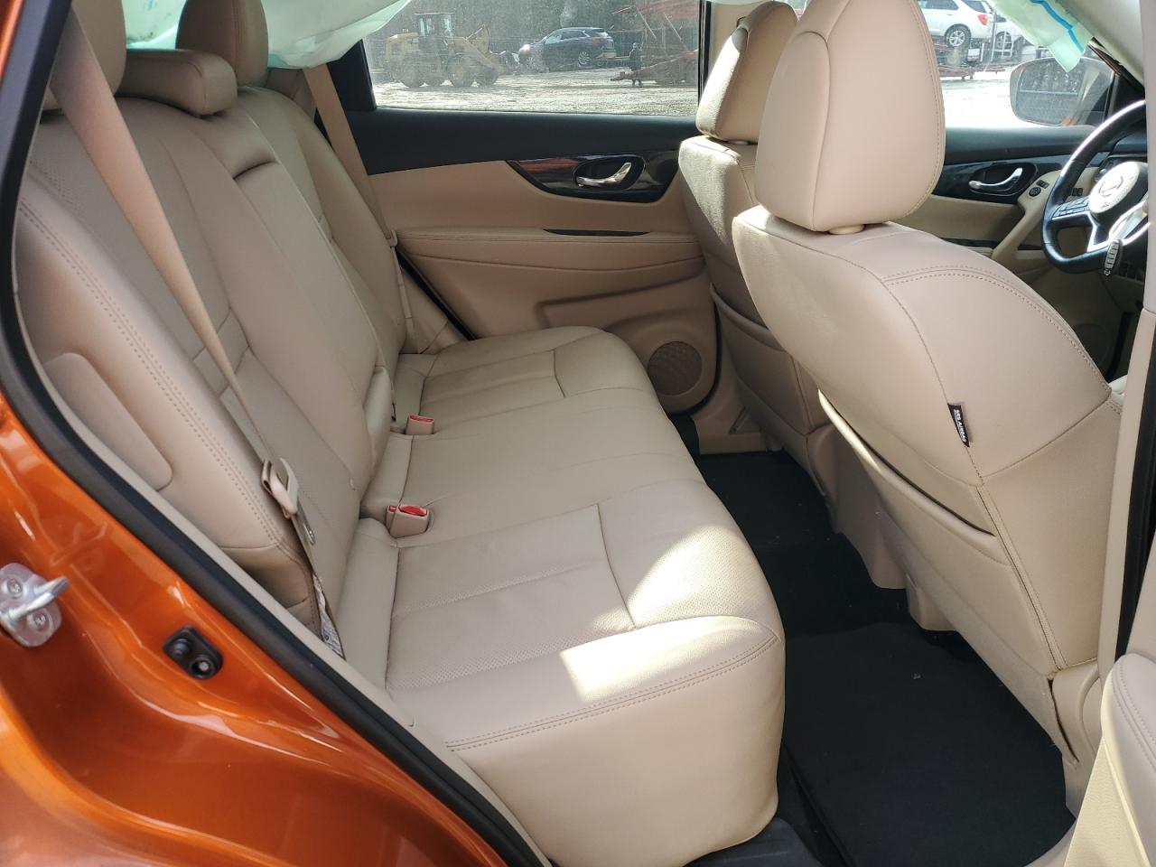 2018 Nissan Rogue - Image 11