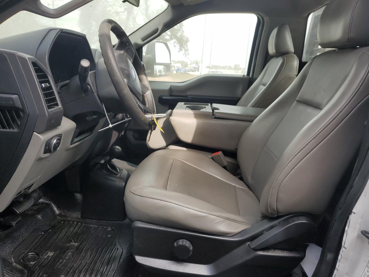 2018 Ford F350 Super Duty VIN: 1FDRF3H61JEC27326 Lot: 81778504