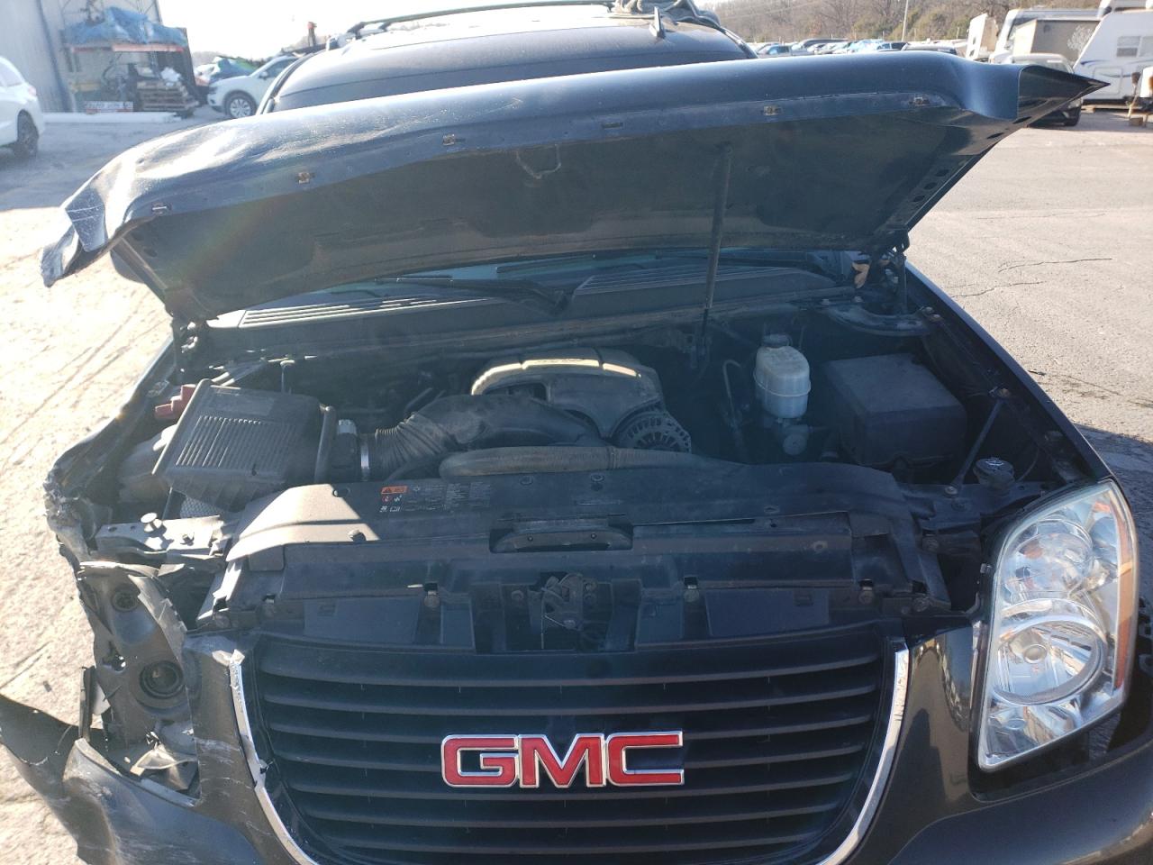 2012 GMC Yukon - Image 12