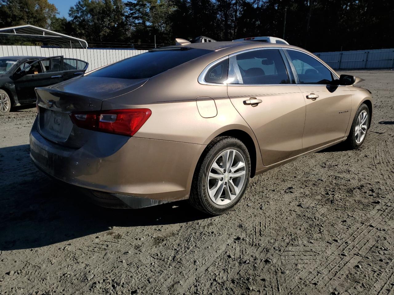 VIN 1G1ZD5ST2JF125850 2018 CHEVROLET MALIBU no.3