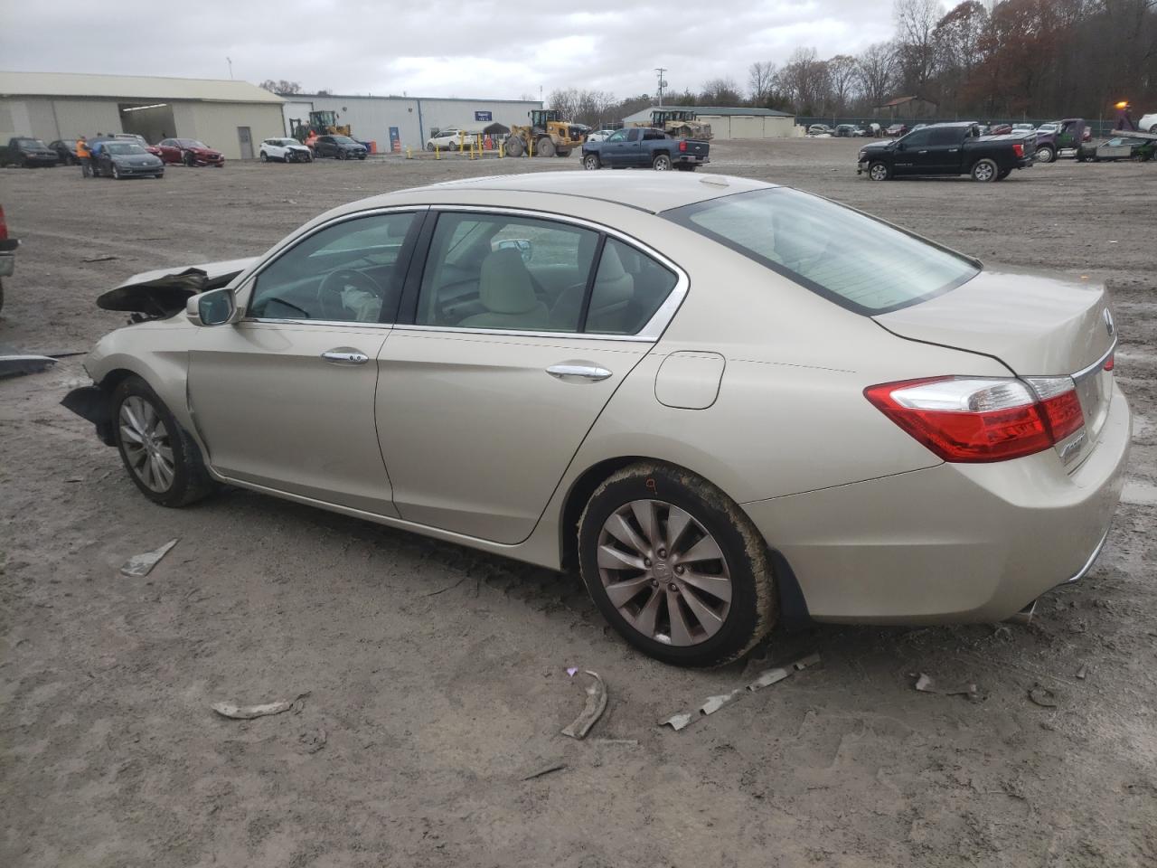 VIN 1HGCR3F85DA033613 2013 HONDA ACCORD no.2