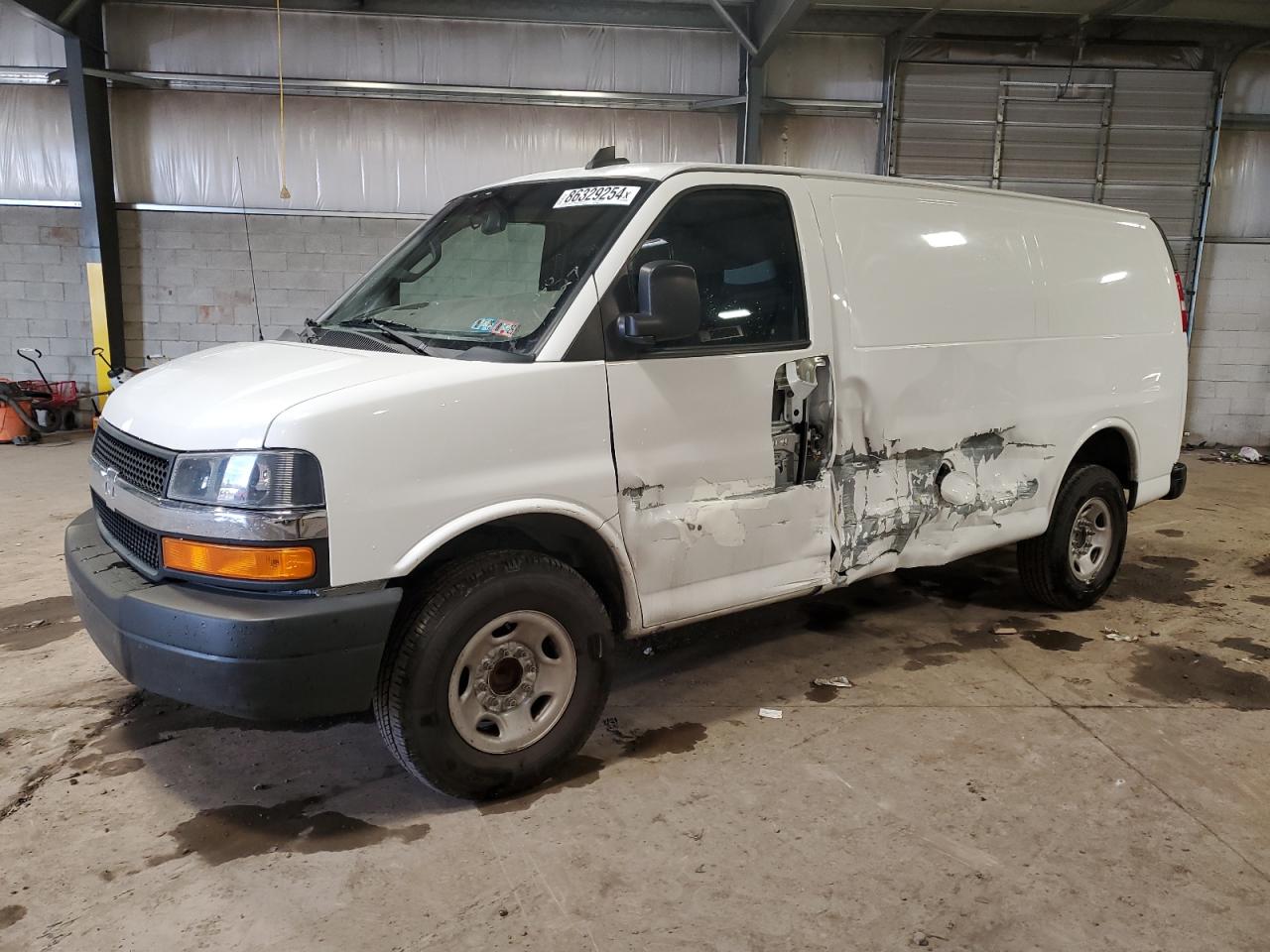 VIN 1GCWGAFP4L1244071 2020 CHEVROLET EXPRESS no.1