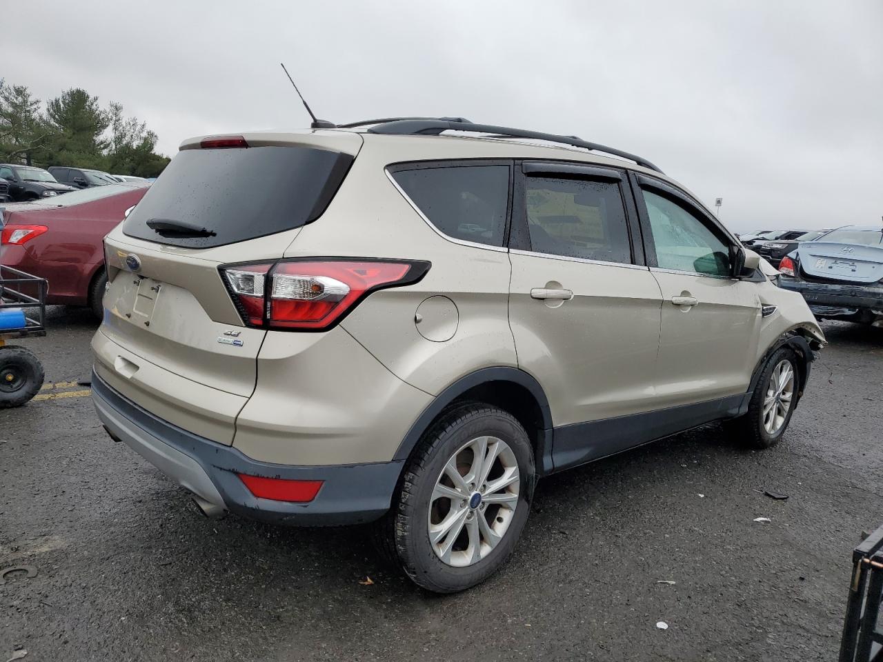 VIN 1FMCU9G9XHUB71445 2017 FORD ESCAPE no.3