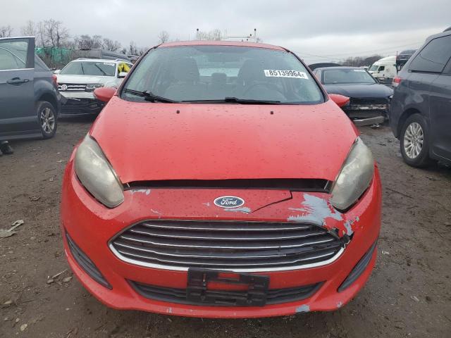 Sedans FORD FIESTA 2015 Red