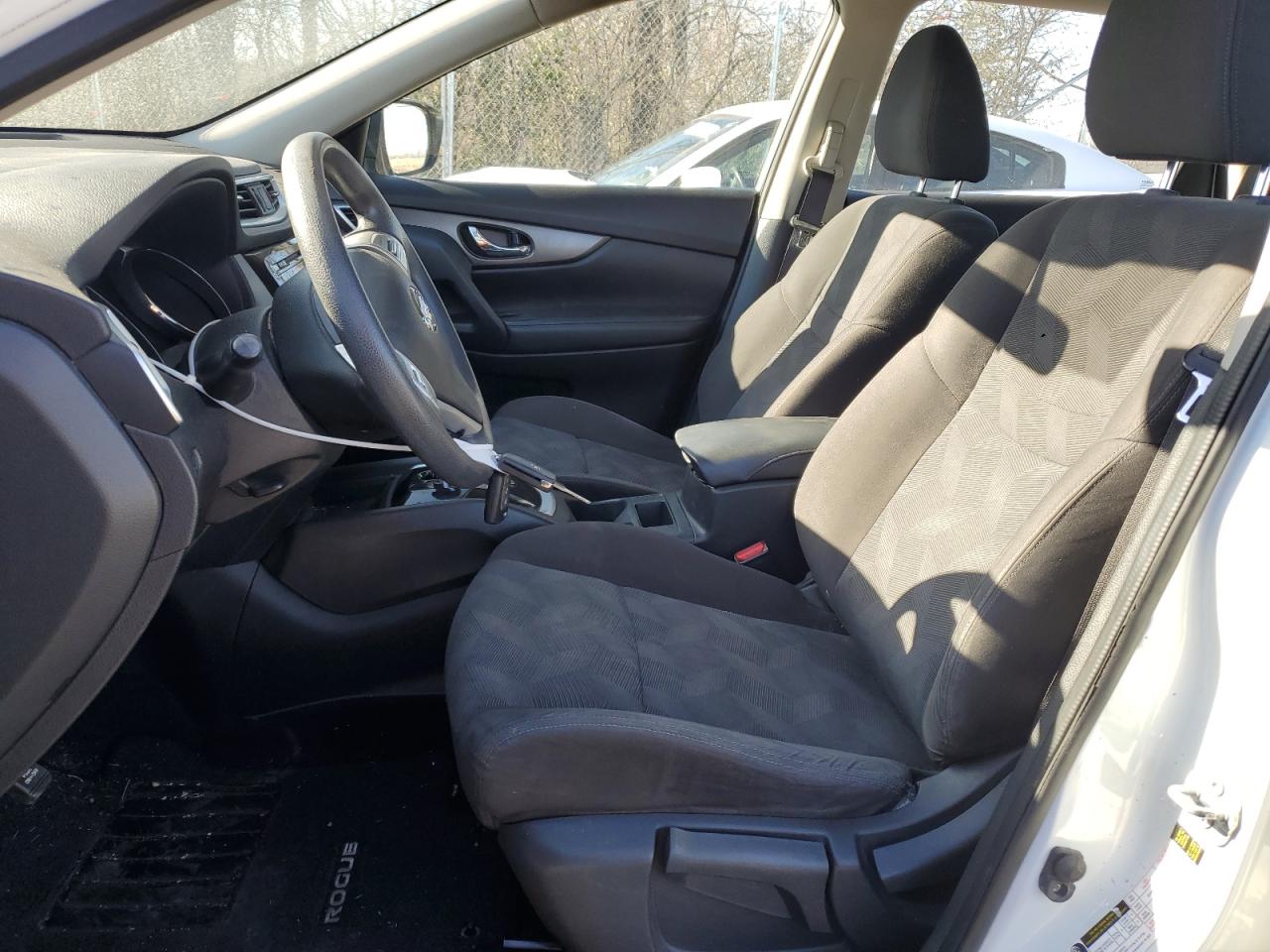 2016 Nissan Rogue - Image 7