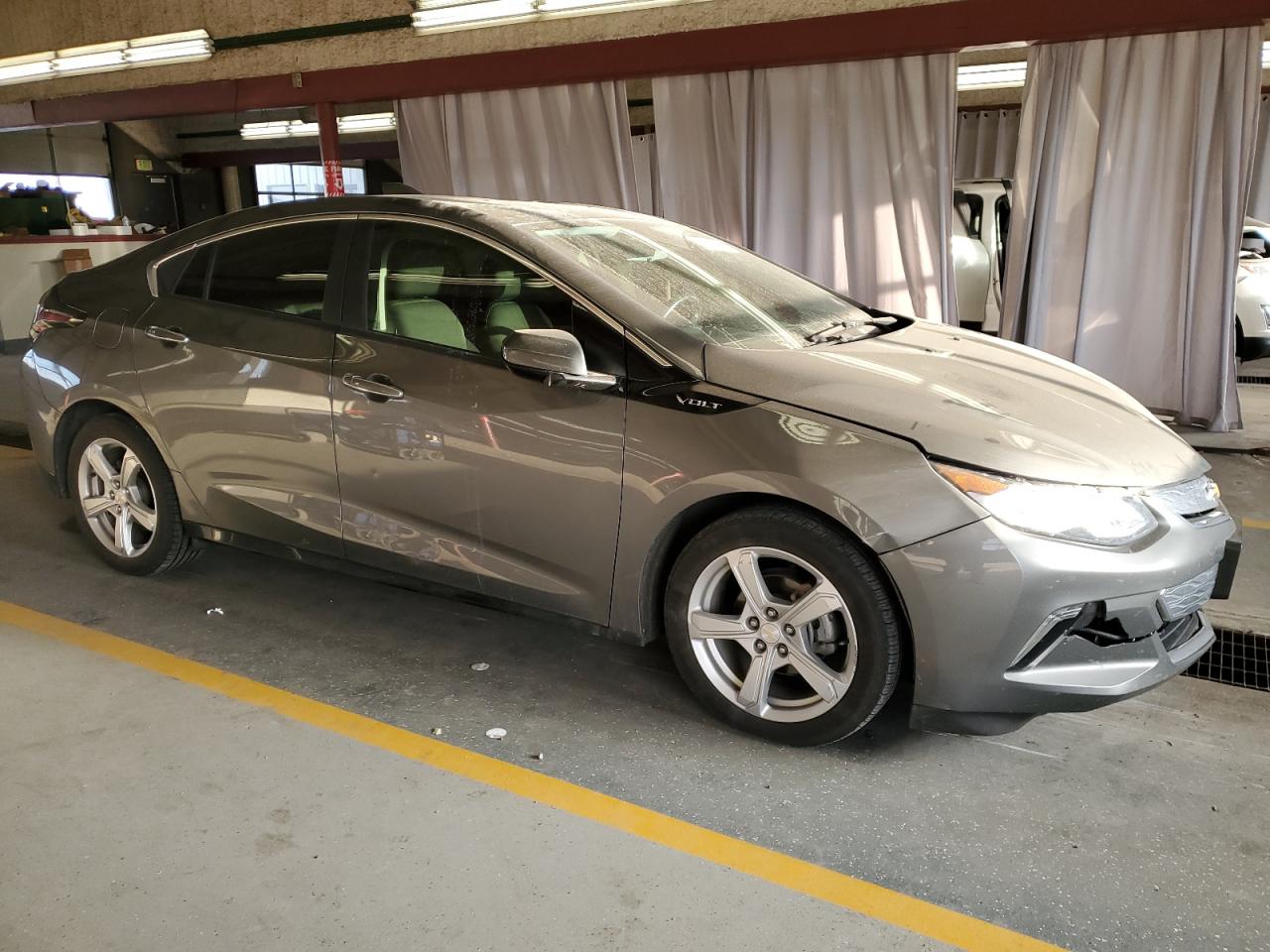 2017 Chevrolet Volt - Image 4