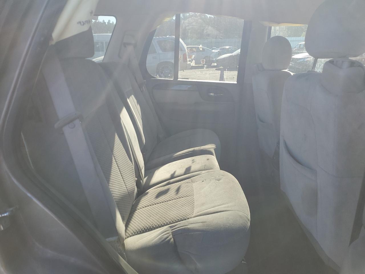 2009 GMC Envoy - Image 11