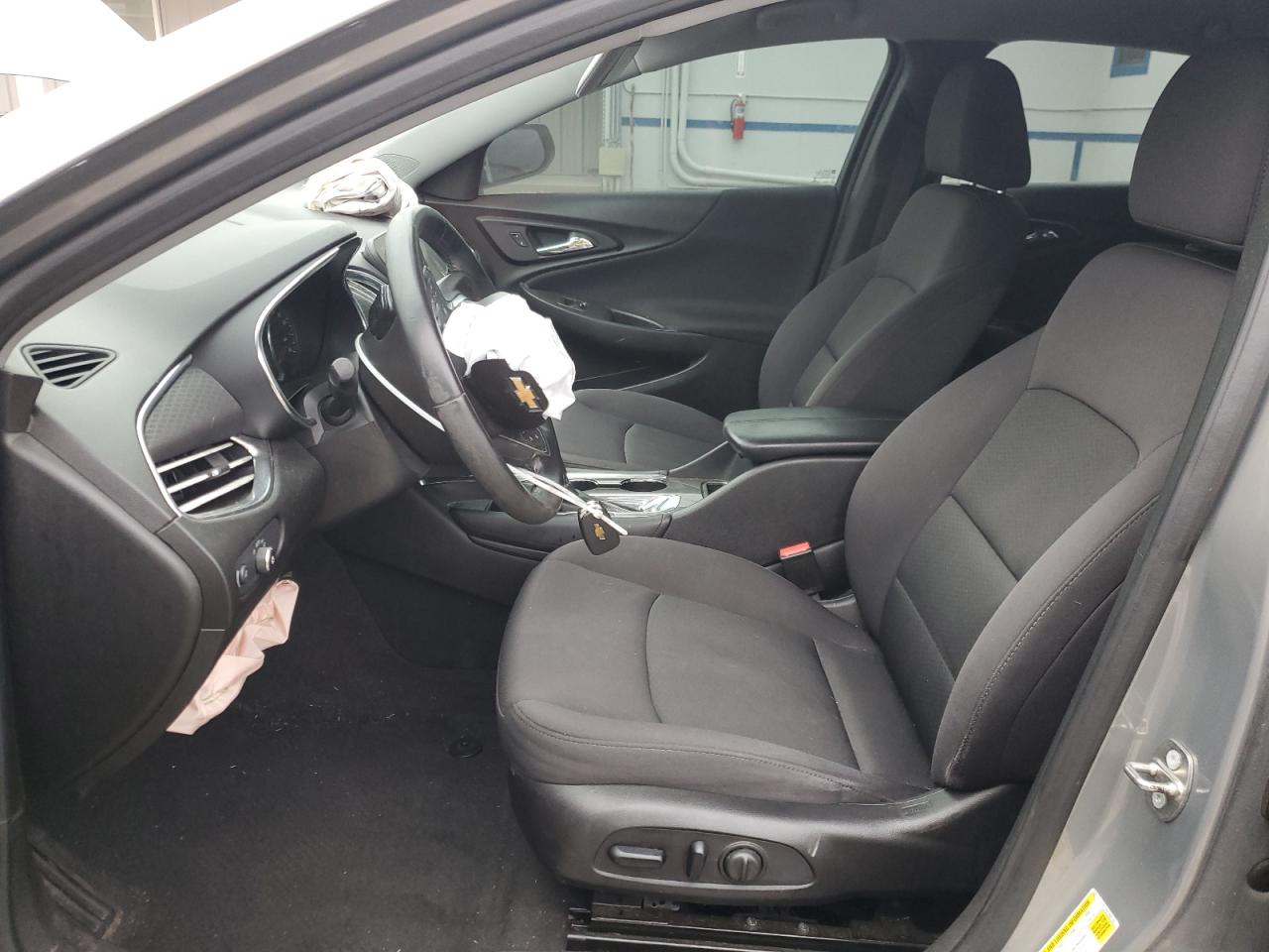 2017 Chevrolet Malibu - Image 7