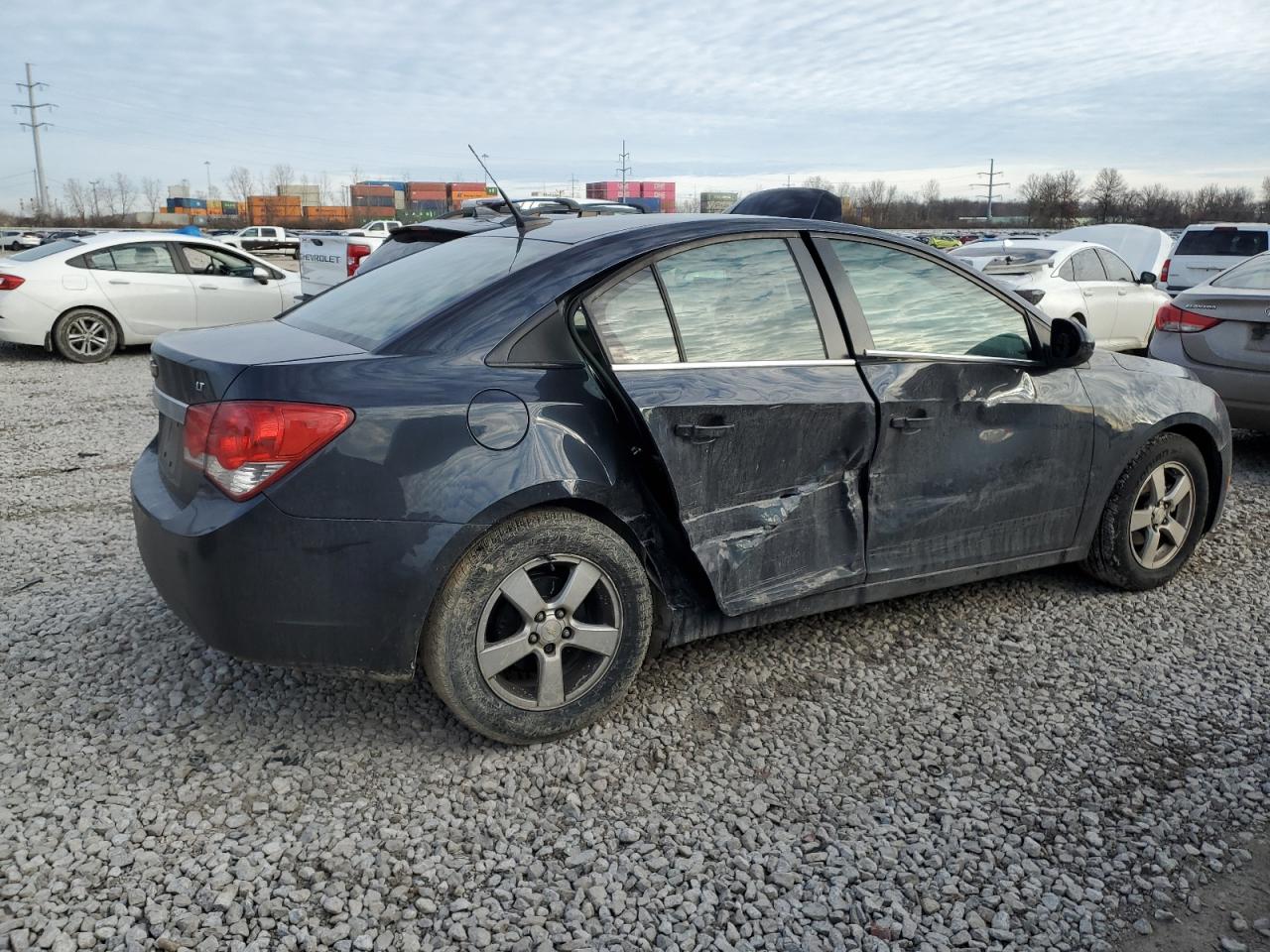 VIN 1G1PC5SB8E7273213 2014 CHEVROLET CRUZE no.3