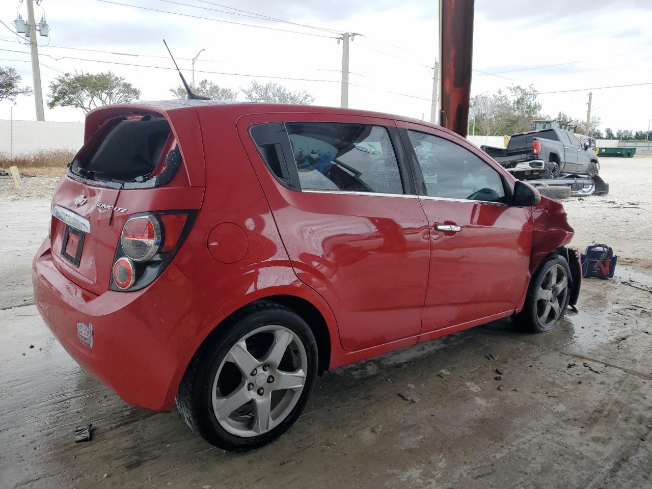 VIN 1G1JE6SHXD4134789 2013 CHEVROLET SONIC no.3