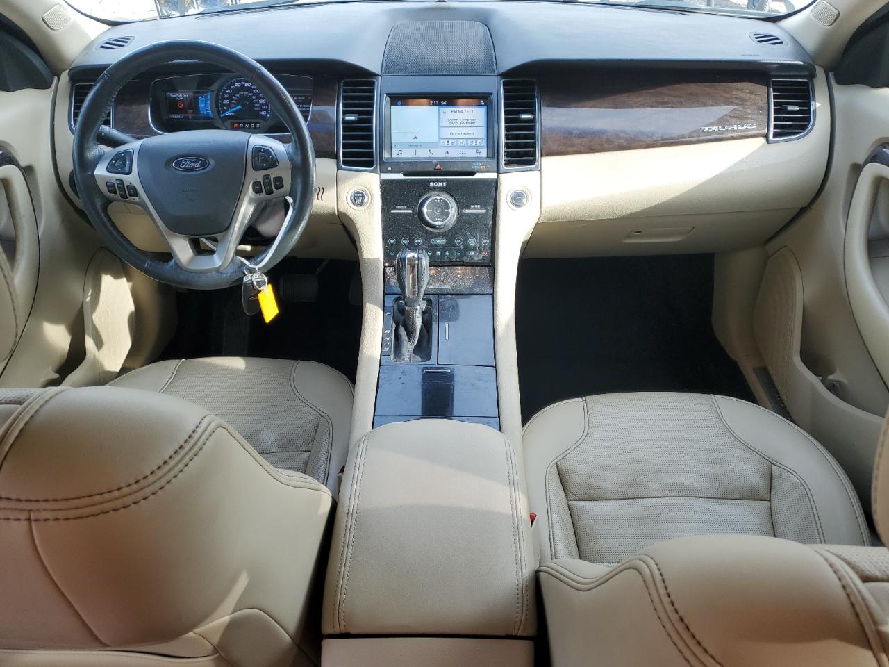 2019 Ford Taurus - Image 8