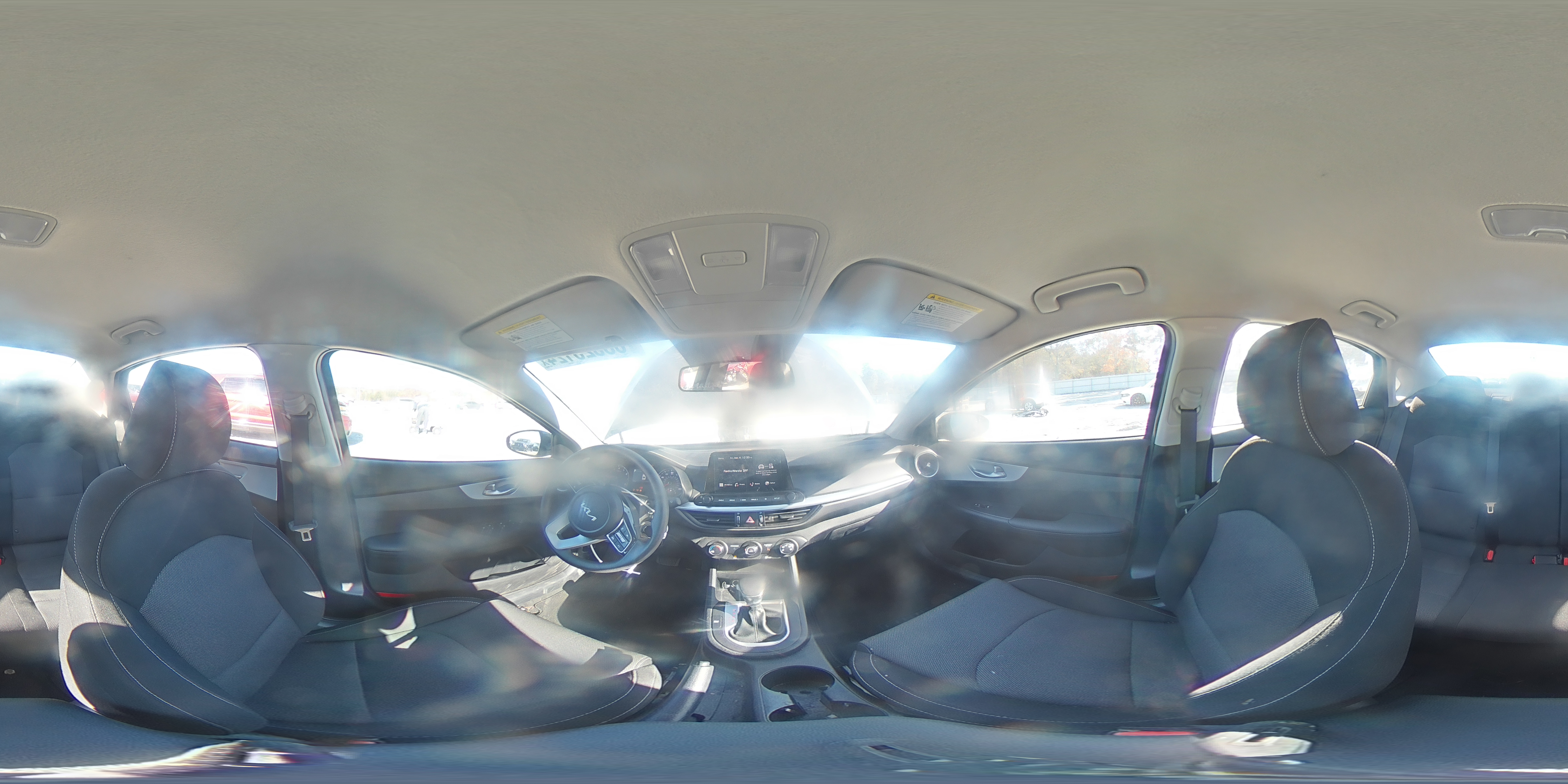 2024 Kia Forte - Image 13