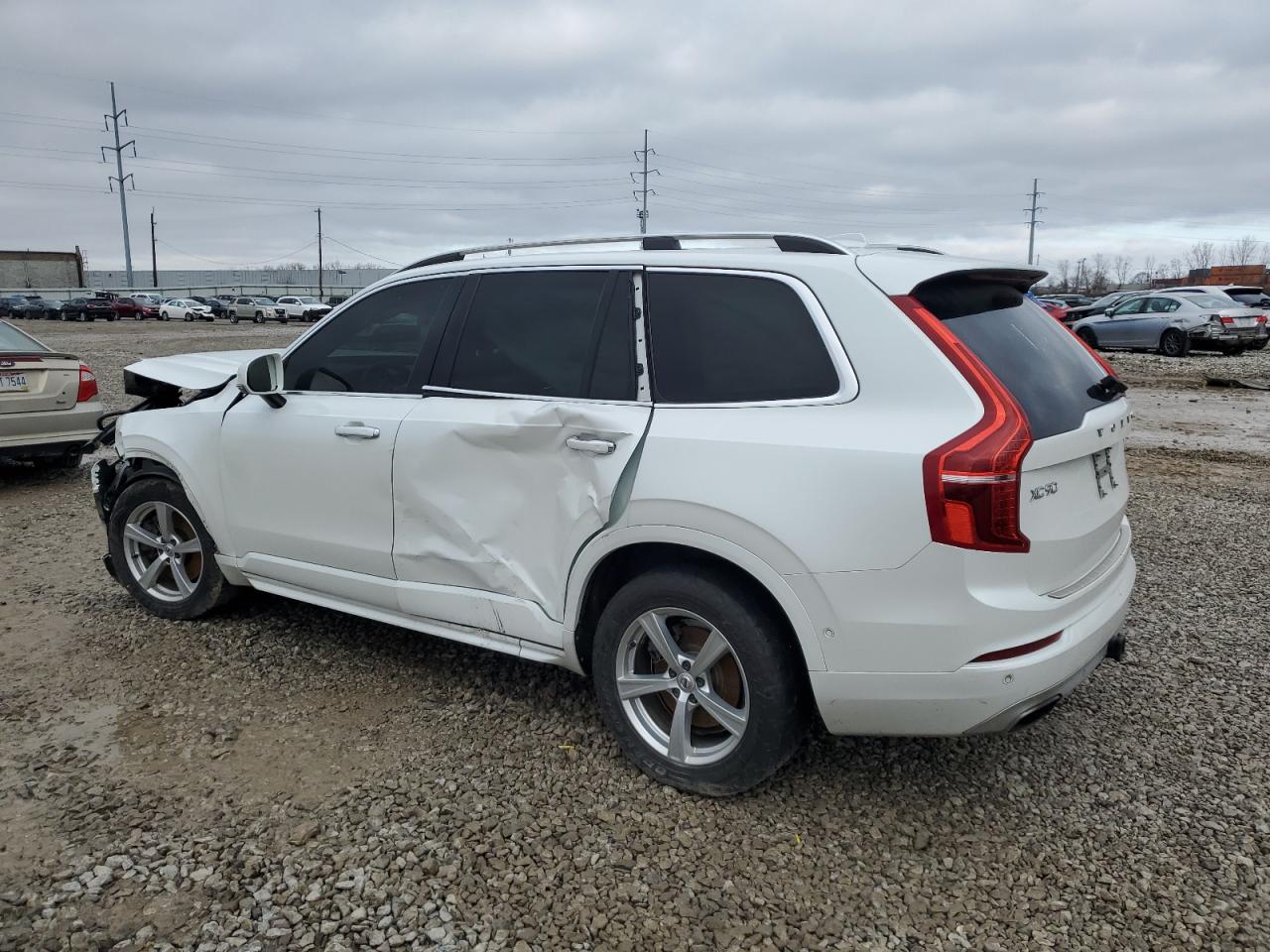 VIN YV4102KK7H1122260 2017 VOLVO XC90 no.2