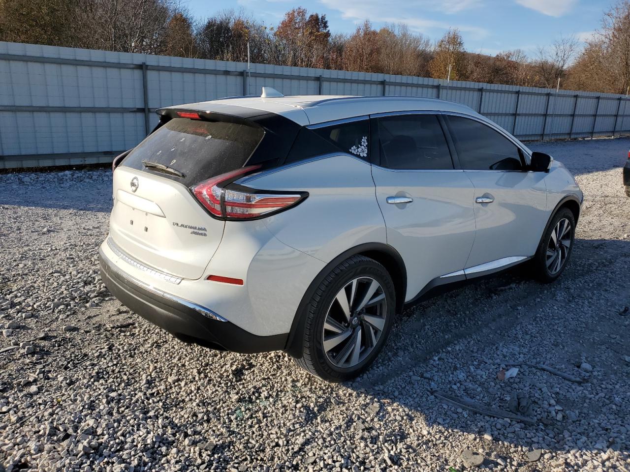 2017 Nissan Murano - Image 3
