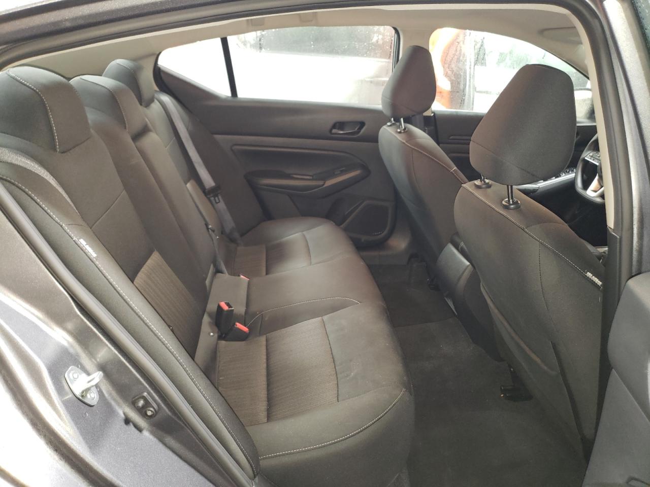 2024 Nissan Altima - Image 10