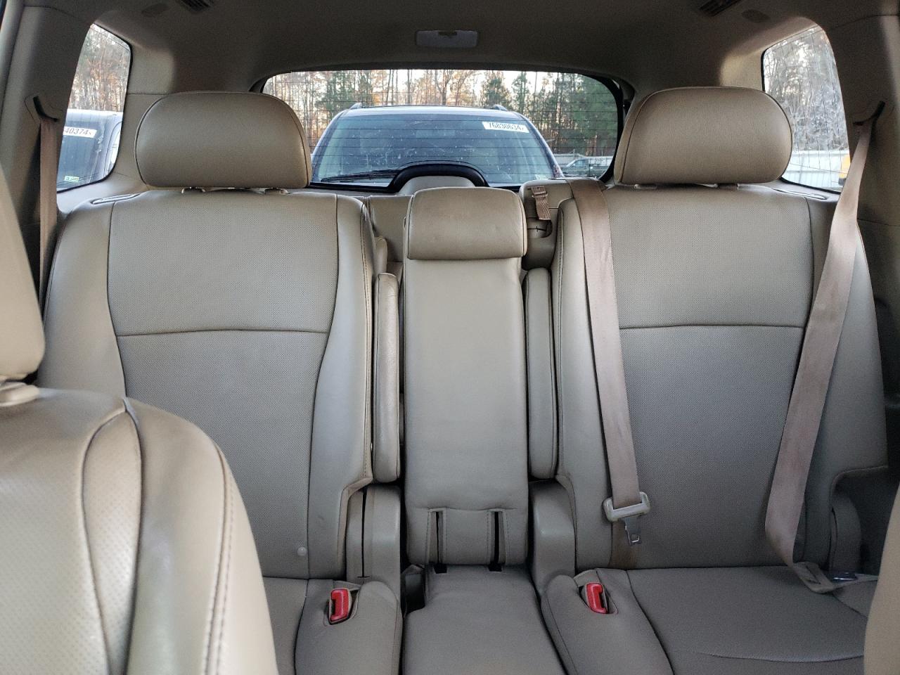 2011 Toyota Highlander - Image 10